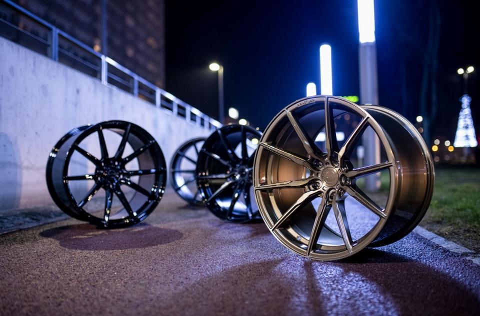 10x20" Concaver CVR4 Alloy Wheels – Hybrid Forged Multi-Spoke – Audi, BMW, Mercedes, Porsche, VW