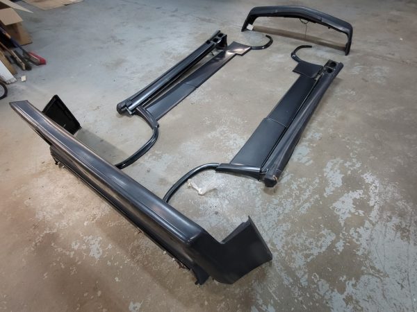 Mercedes-Benz W201 190E Cosworth 2.3-16 Complete Body Kit - Image 3