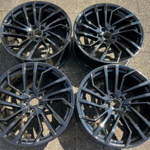 4x Genuine 20″ Audi Performance Alloy Wheels – A5 / S5 / RS5 / A4 / RS4 (8W)