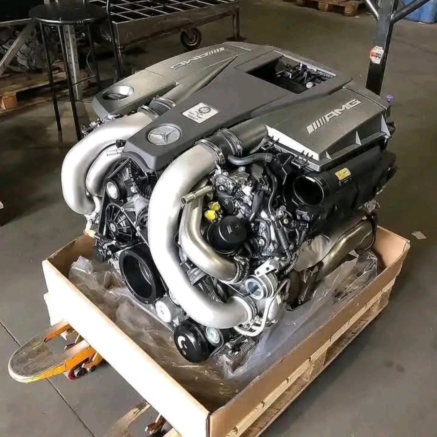 Mercedes-AMG M157 5.5L BiTurbo V8 Engine - Image 2