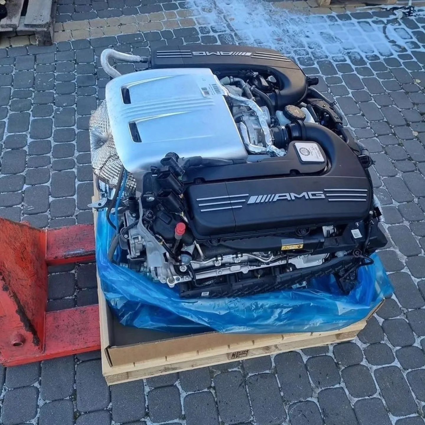 Mercedes-AMG M177 4.0L V8 BiTurbo Engine - Image 3