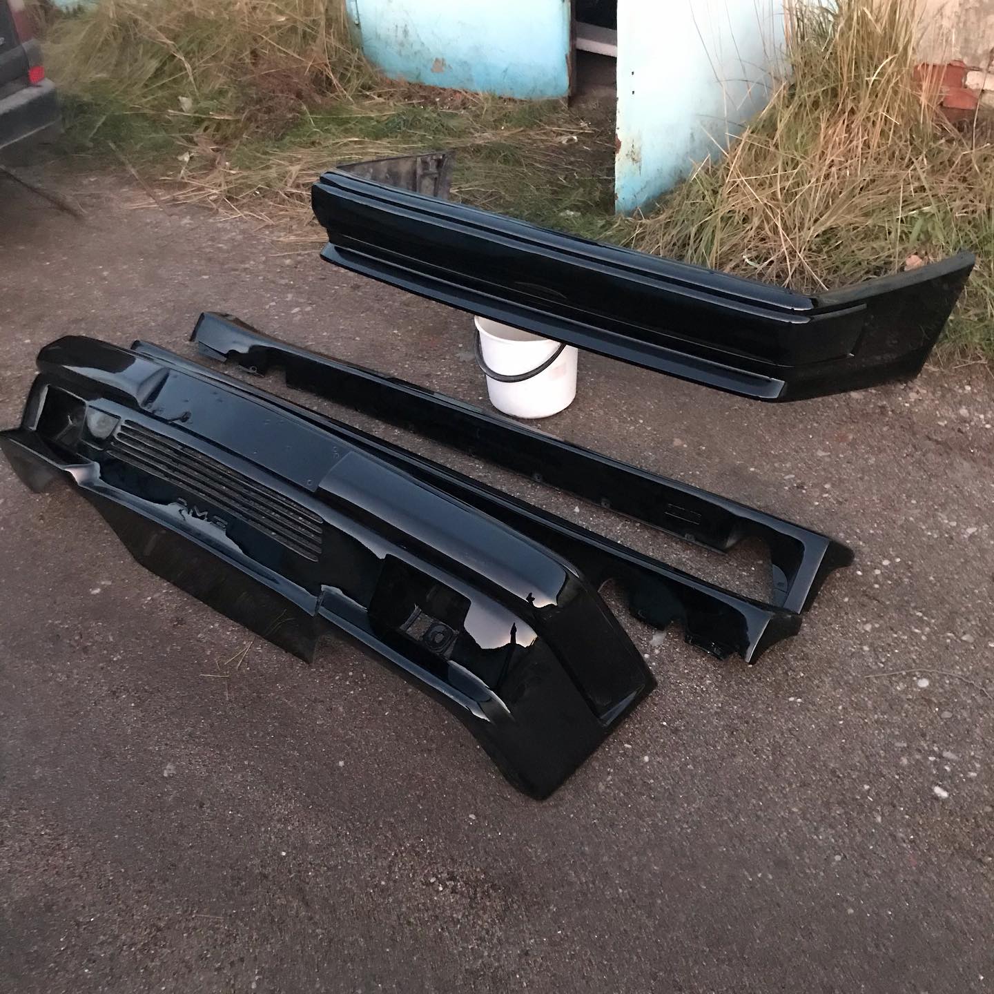 Original AMG W124 Gen I Body Kit - Image 2