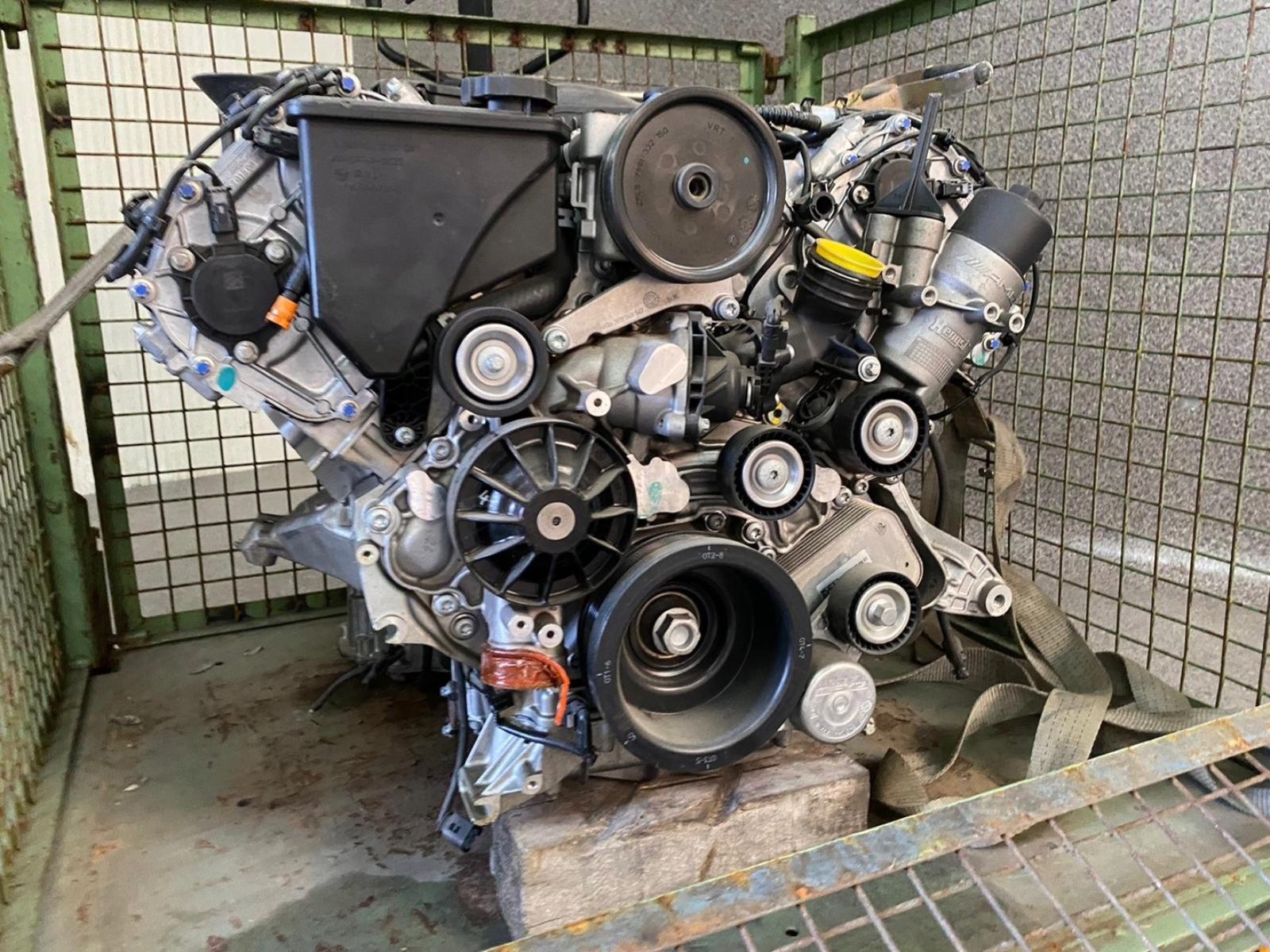 Mercedes-AMG 55 Engine - Image 3