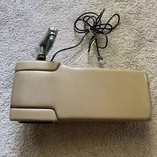 Amrest and telephone W124 - Image 3