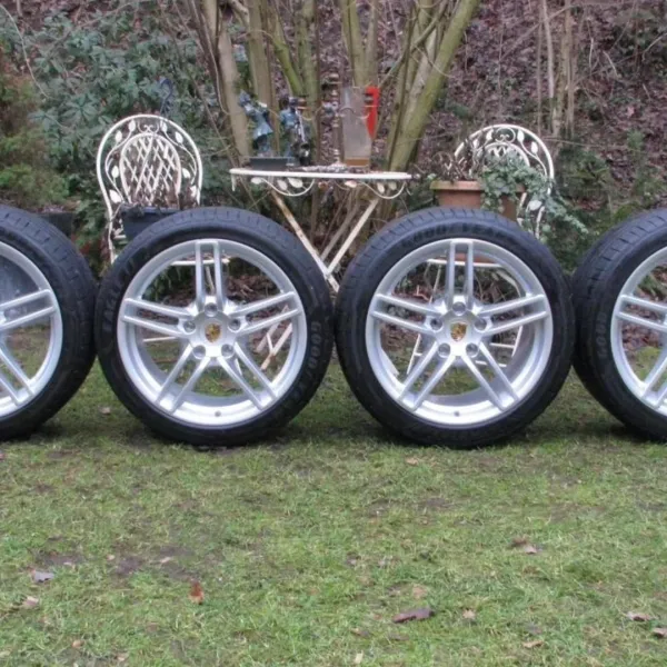 PORSCHE 991 GENUINE WHEELS - Image 2