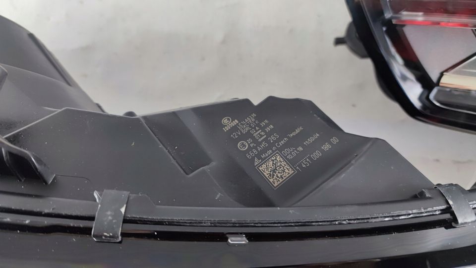 Genuine Audi A4 B9 Matrix LED Headlight (Left / Right) - Image 6
