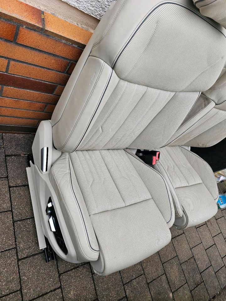 Audi A8 (4N) Premium Leather Seats with Heating and Ventilation - Image 4