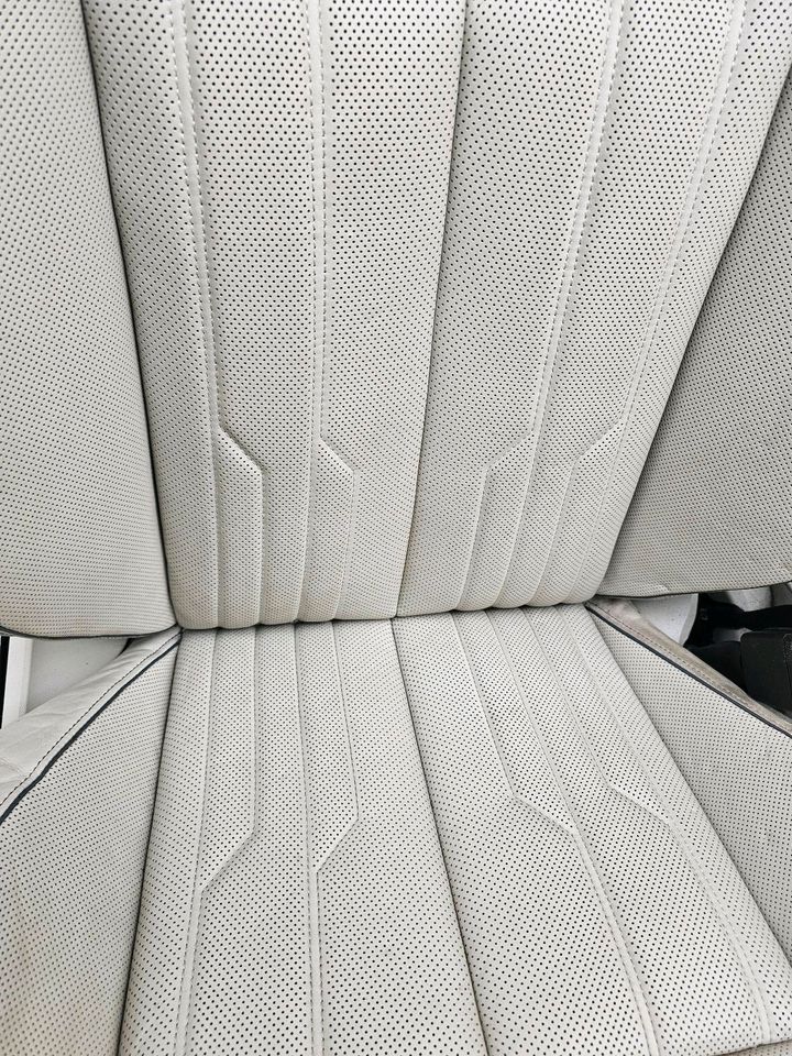 Audi A8 (4N) Premium Leather Seats with Heating and Ventilation - Image 5