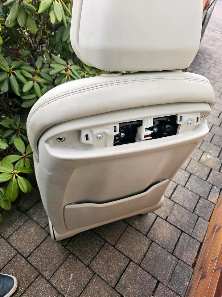 Audi A8 (4N) Premium Leather Seats with Heating and Ventilation - Image 7