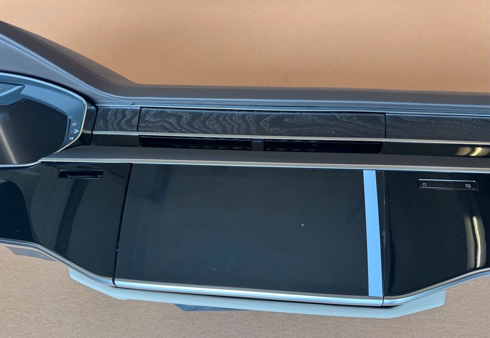 Audi A8 / S8 (4N) Dashboard in Brown Leather - Image 5