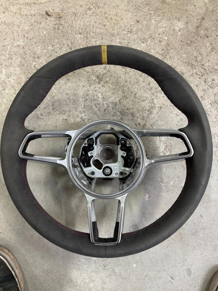 Audi R8 (4S) Performance Steering Wheel – Carbon & Alcantara – White Stitching – Complete with Airbag - Image 7