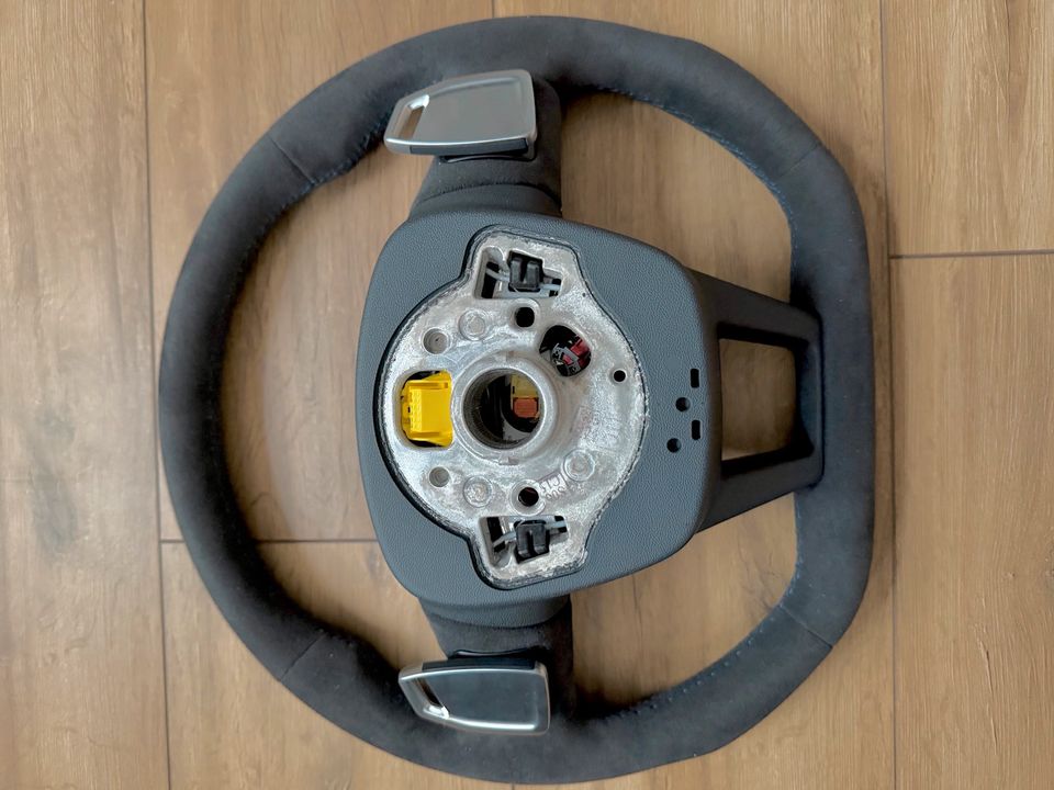 Audi RS6 Performance Alcantara Steering Wheel (RS3 8Y / RS4 B9) - Image 4