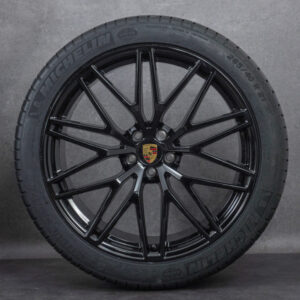 (Demo Car Wheels) 21” Porsche Macan III RS Spyder Design OE Complete Wheels Set