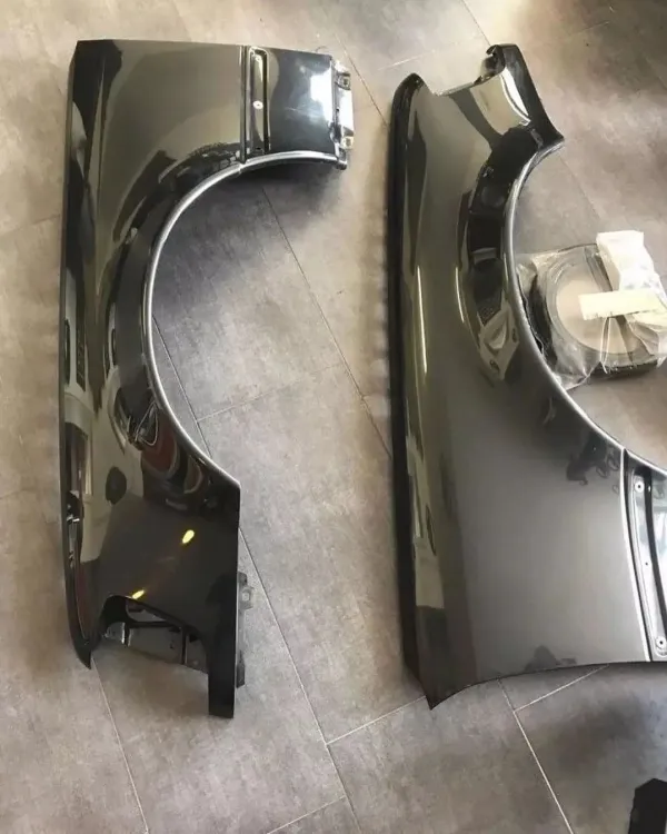 Mercedes Benz fenders