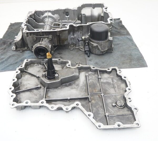 Set 2 4.4L V8 Upper & Lower Oil Pan & Sensors 11138643438 BMW M550IX G30 2017-23