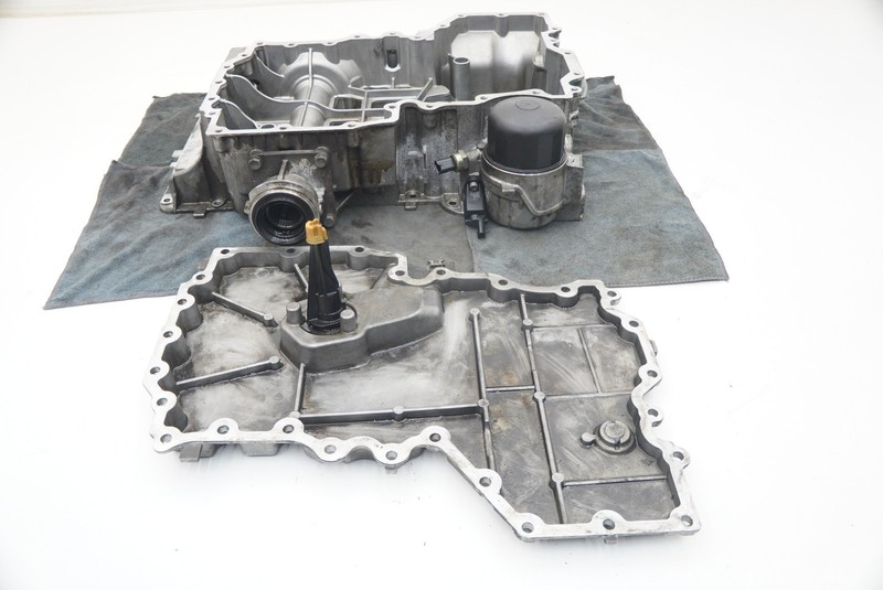 Set 2 4.4L V8 Upper & Lower Oil Pan & Sensors 11138643438 BMW M550IX G30 2017-23